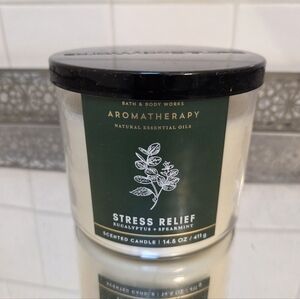 Bath & Body Works Aromatherapy Stress Relief Candle - Green & Black